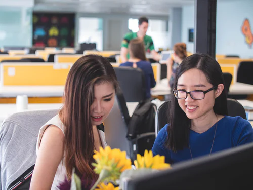 Rekomendasi Kado untuk Teman Kantor